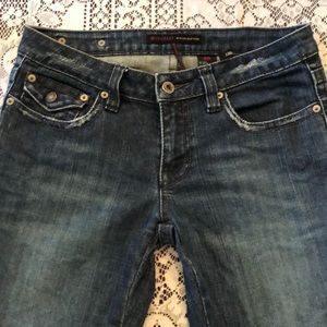Buffalo Jeans Size 28. Flare leg. Low rise.
